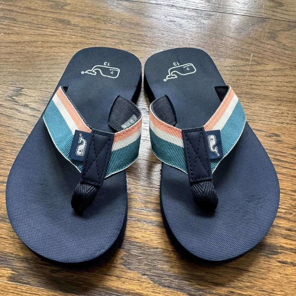 Vineyard Vines Kids Navy Flip Flops with Whale Logo, size 13